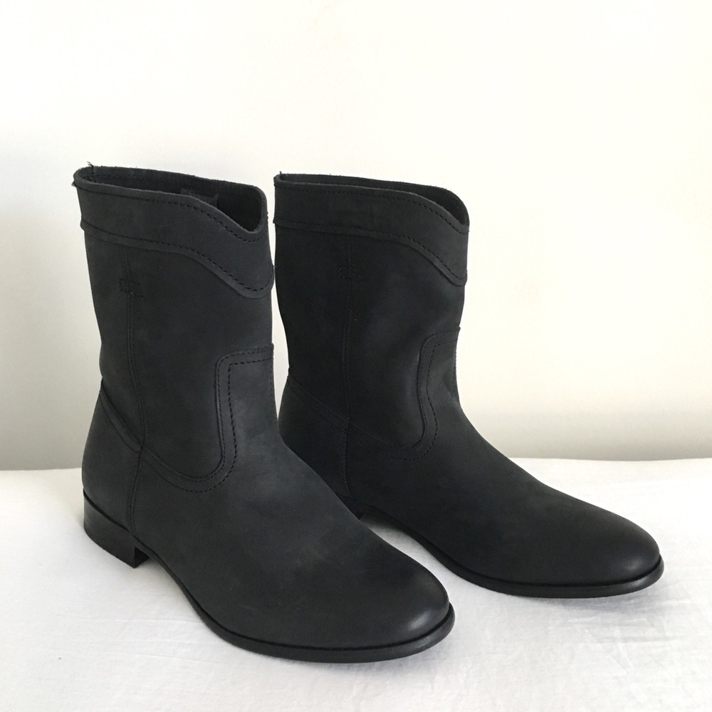 Frye short leather western ankle boot bootie
